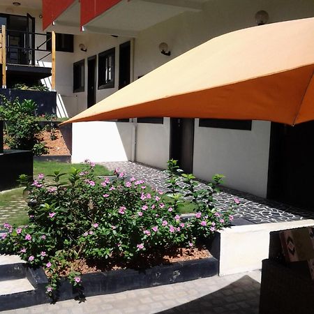 Detente Hotel Abidjan Exterior photo