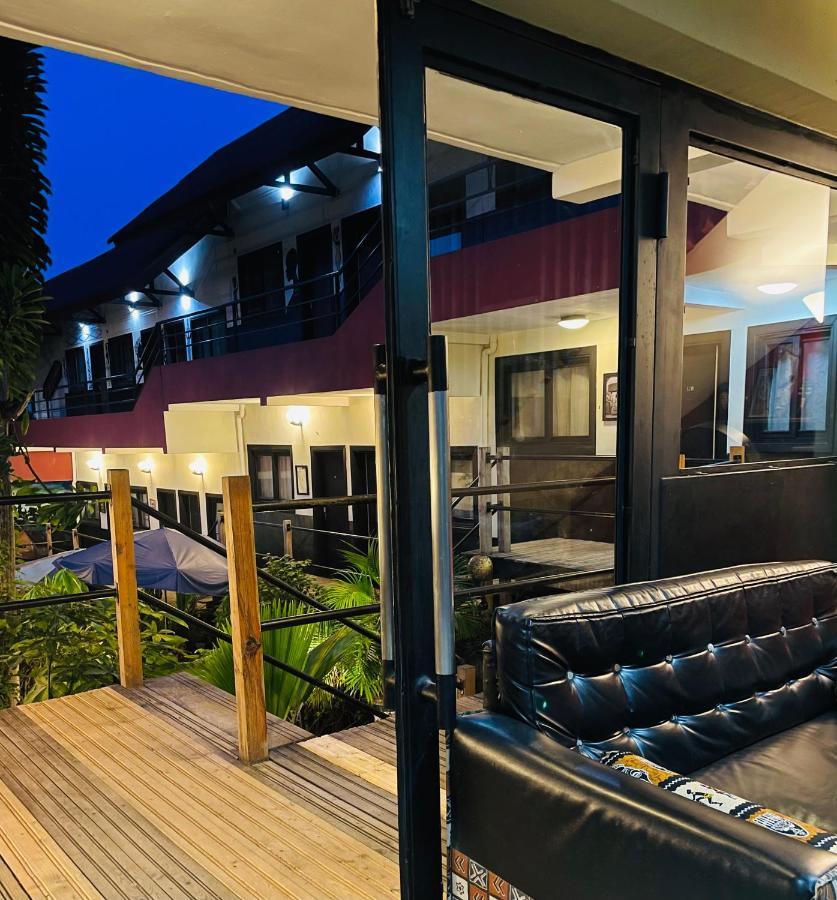 Detente Hotel Abidjan Exterior photo