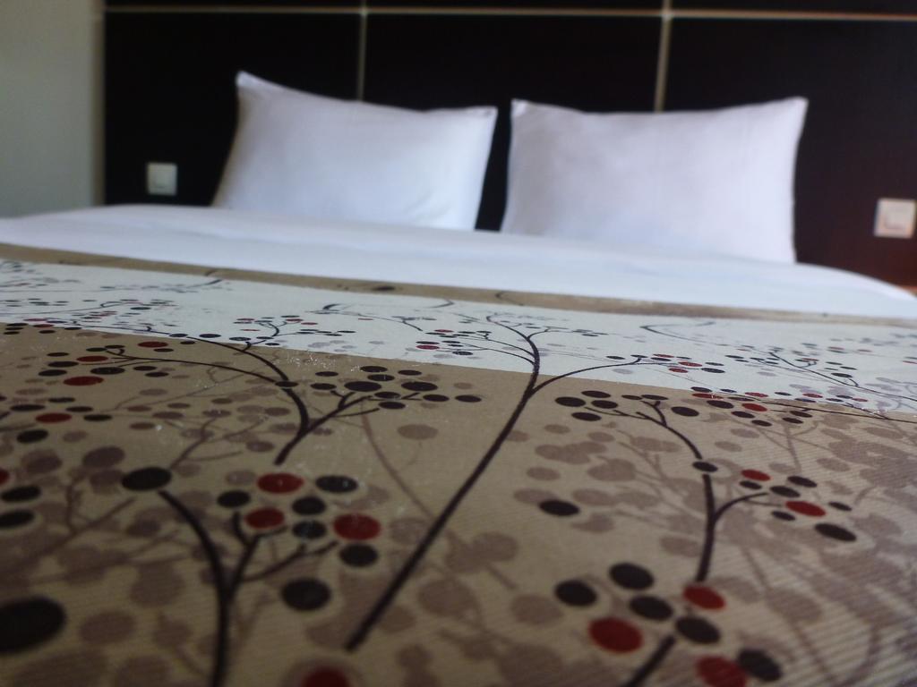Detente Hotel Abidjan Room photo