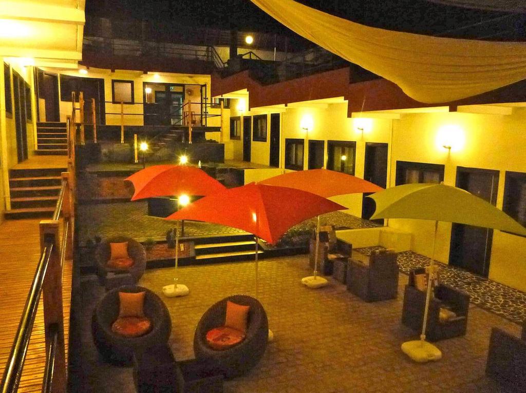 Detente Hotel Abidjan Exterior photo