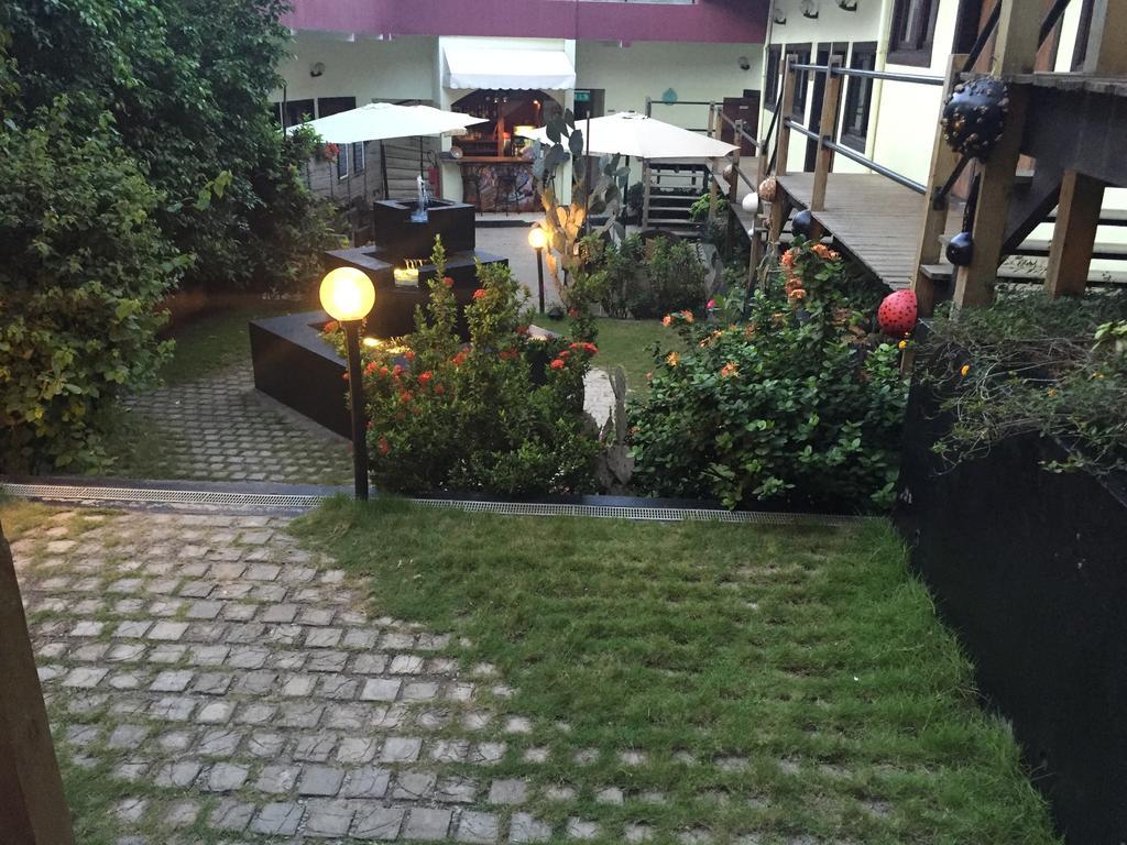 Detente Hotel Abidjan Exterior photo