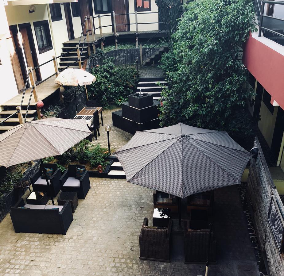 Detente Hotel Abidjan Exterior photo