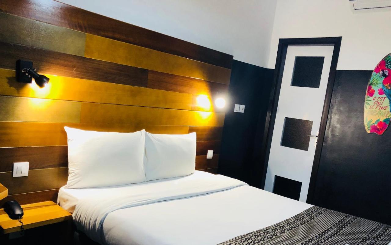 Detente Hotel Abidjan Exterior photo