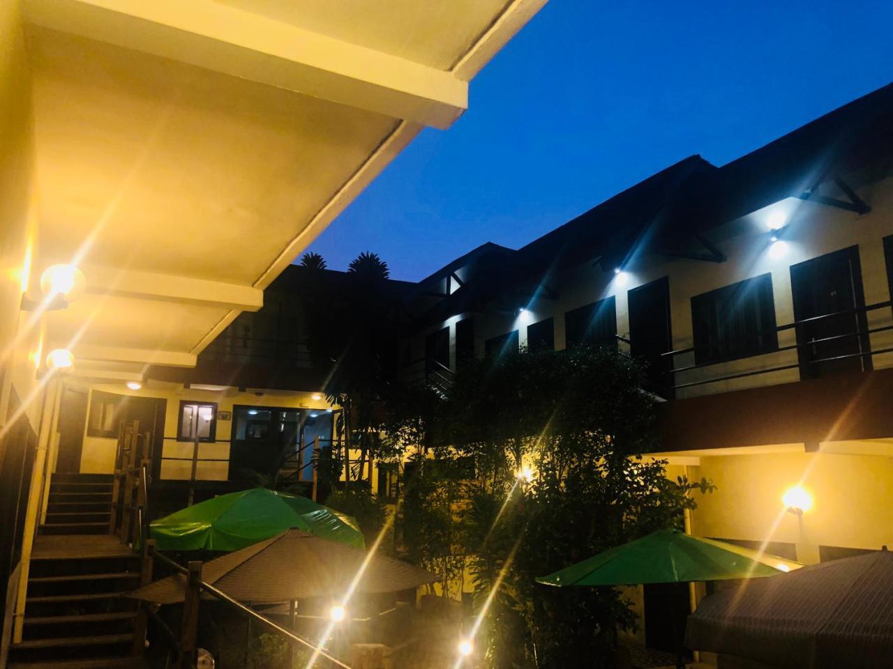 Detente Hotel Abidjan Exterior photo