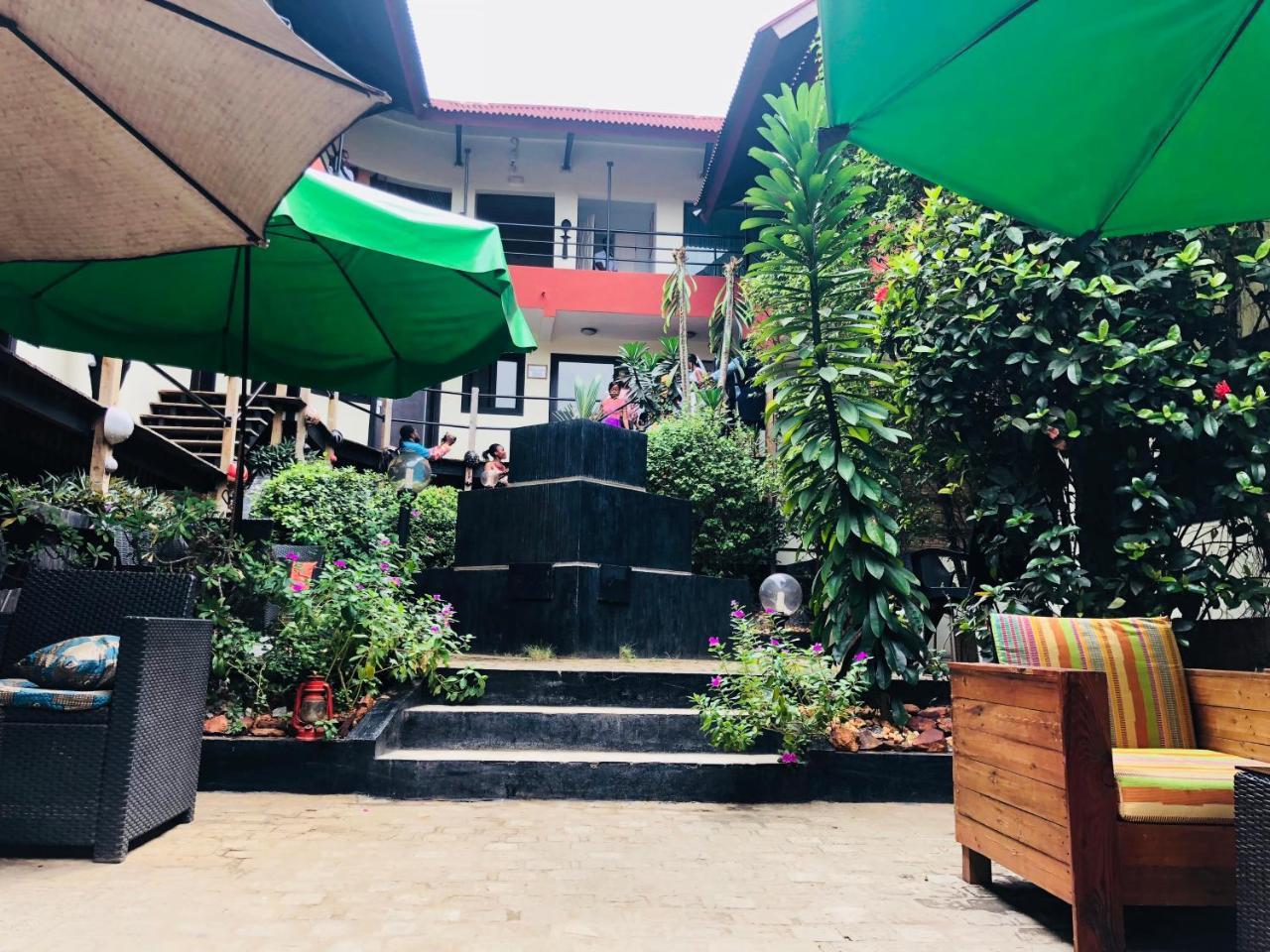 Detente Hotel Abidjan Exterior photo